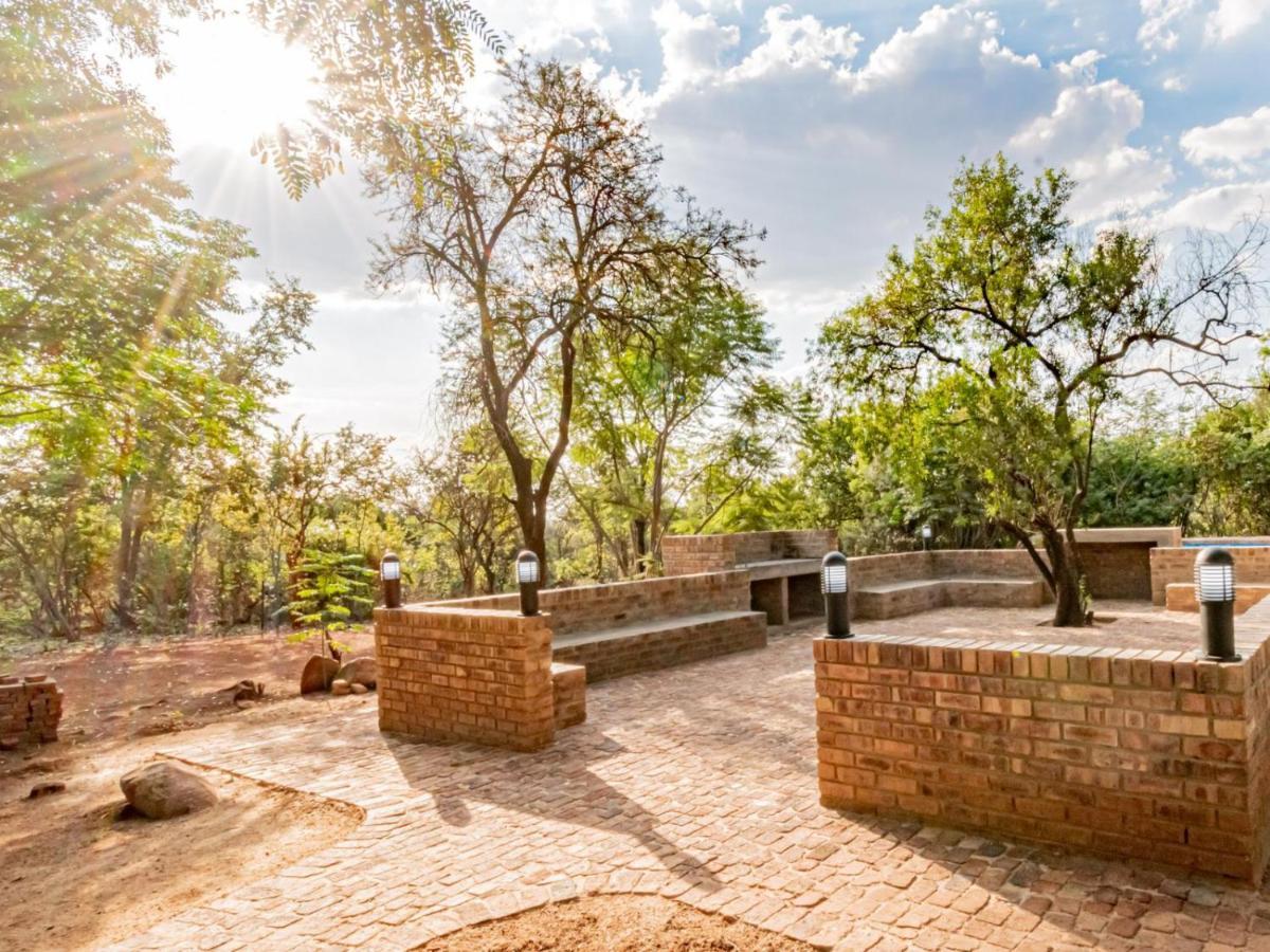 Featherwood Farm & Nyala Lodge Rayton Exterior photo